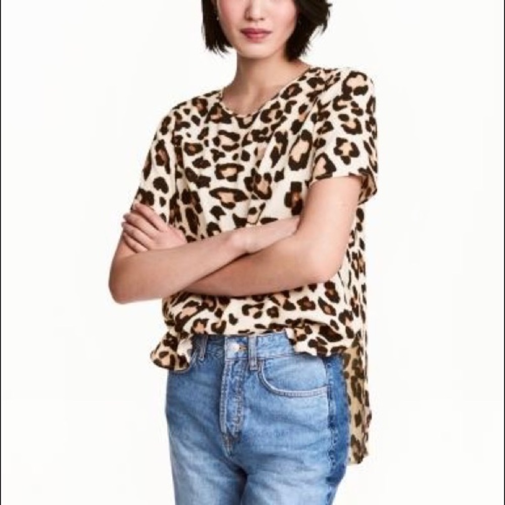 H&M Animal Print Short Sleeve Top